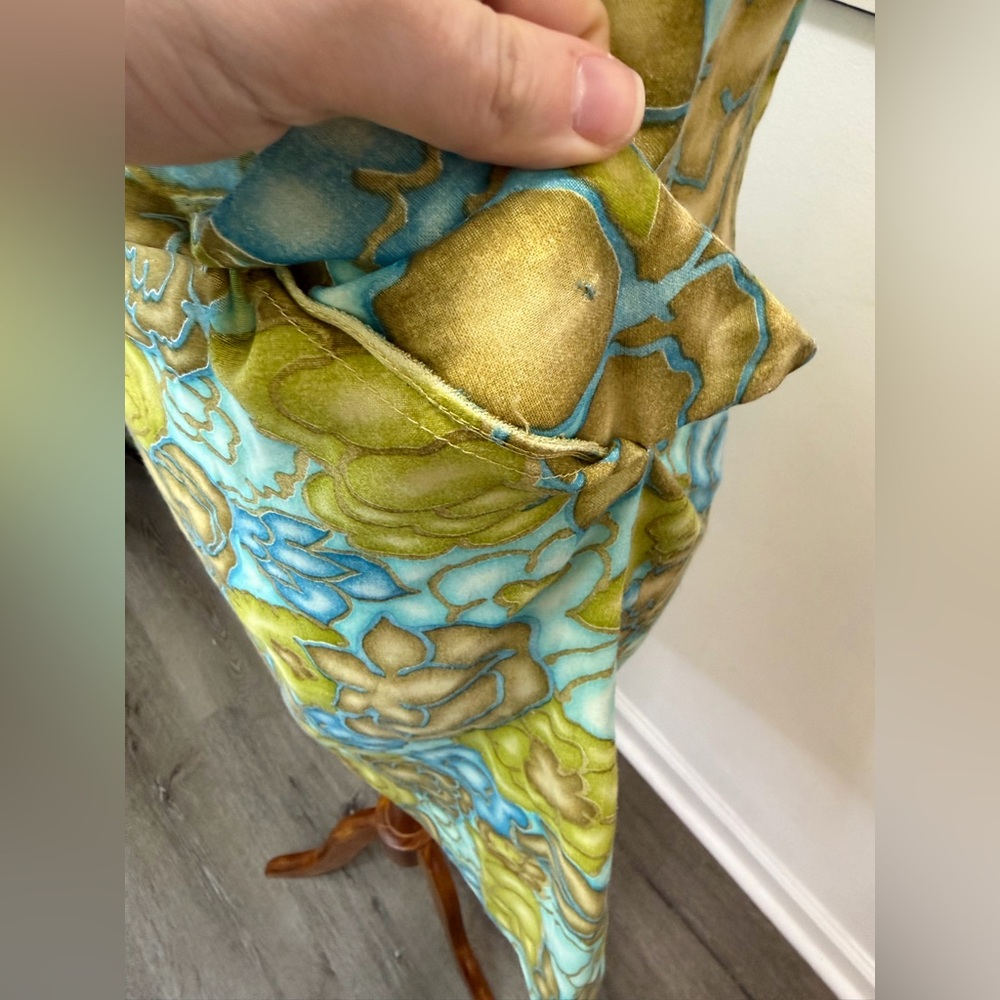 60’s Smocked Sheath Dress - Picture 7 of 12